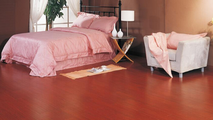 强化地板甲醛超标吗？环保性分析与选购建议